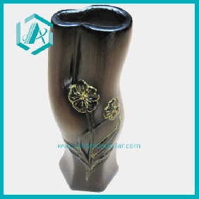 Wholesale Simple and modern particular shape porcelain vase with a flower pattern home decoration