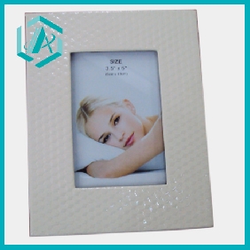 Wholesale The Most Popular Salable Brand New Milk White Photo Frame