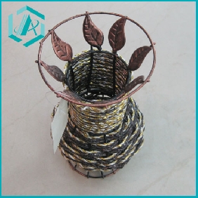 Wholesale Hot sale lantern shape iron flower baskets