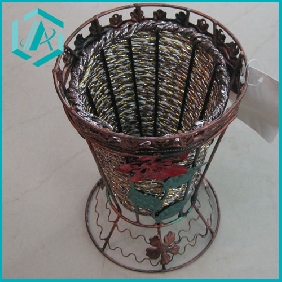 Wholesale Delicate craft dollar items paper string twined iron flower baskets