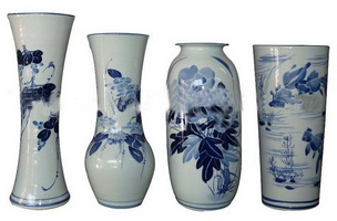 Wholesale blue and white porcelain vase Chinese traditional handicrafts folk crafts
