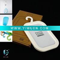 Wholesale multicolor plastic photo frame with hook