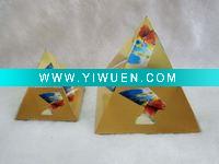 Wholesale Newly crystal pyramid Paperweight