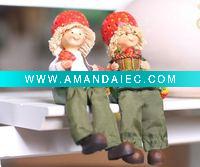 Wholesale Artificial strawberry couple with cloth legs Resin Craft