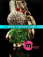 Wholesale fashion crystal animal alloy key chain