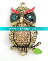 Wholesale Antique owl pendant with rhinestones and enamel painting