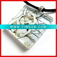 Wholesale Fashionable crystal pendant