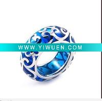 Wholesale 2011 fashion resin ring