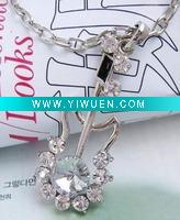 Wholesale Fashion hollow alloy crystal guitar necklaces