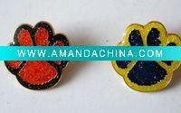 Wholesale Bear's paw custom pin badge