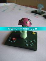 Wholesale plant vs zombie polyresin scaredy-shroom figurine home decoration