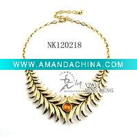 Wholesale 2011 Elegant Gold Plating Alloy Necklaces with Resin