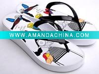 Fashion women's slippers with cartoon pattern