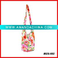 Wholesale 2011 latest Flowery fabric messenger bag wholesale