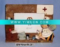 Wholesale closeout polyresin photo frame