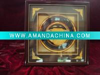 Wholesale Delicate ceramic souvenir plate with glass frame