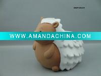 Wholesale useful ceramic white glaze animal clay hedgehog pot