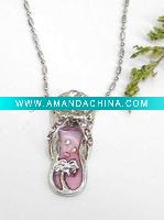 Wholesale 2011 New Lovely Shoe Shaped Pendant N00697