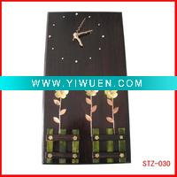 Wholesale Fashion design wooden handcrafts with clock