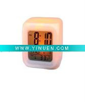 Wholesale 12 color changing table clock
