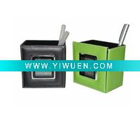 Wholesale pu leather desk clock with pen holder
