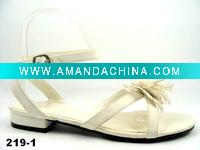 Wholesale white color plat-sole sandals summer shoes
