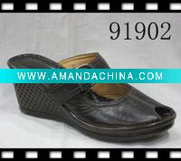 Wholesale casual leather sandals