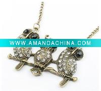 Wholesale Vintage Owl Crystal Pendant Necklace