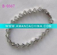 Wholesale 2011 new design fashion jewelry shiny silver alloy crystal bracelet