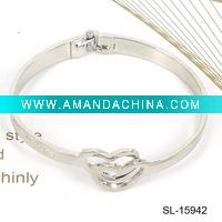 Wholesale 2011 fashion stainless heart bracelet