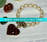 Wholesale heart pendant pearl bracelet