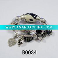 Wholesale heart pendant bracelet, fashion acrylic bead bracelet, accessory