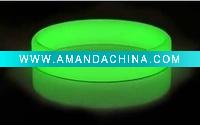 Wholesale silicone hand bracelet glowing