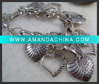 Wholesale Hearts Charm Chain Bracelet