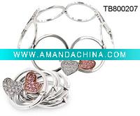 Wholesale Hearts on a String Fashion Bracelet