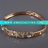 Wholesale 2011 fashion copper alloy rhinestone love heart lucky bracelet bangle jewelry
