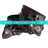 Wholesale Cool punk style unique neutral design heart-shaped tag chain PU leather bracelet