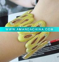 Wholesale Yellow Enameled Snake Stretch Bracelet