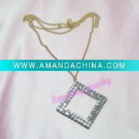 Wholesale 2011 fashion popular square pendant rhinestone necklace