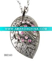 Wholesale Fashion jewelry,Crystal /Rhinestone Necklace Leaf Pendant