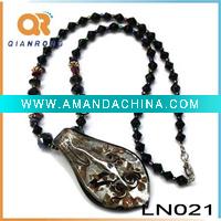 Wholesale 2011 European and American fashion selling glass necklace
