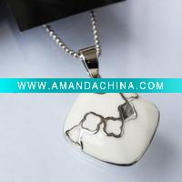 Wholesale white and painted pendant necklace with squeege MLPS-0139
