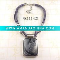 Wholesale 2011 black stone resin necklace jewelry