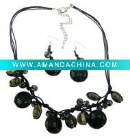 Wholesale 2011 hot fashion black couple necklace set