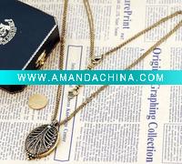 Wholesale Vintage Box Necklace Dark Red Gem Embedded Carved Back NRS-N49