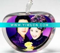 Crystal apple frame