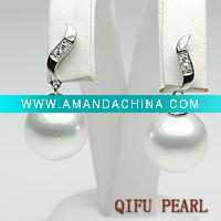Wholesale White Shell Pearl Earring in Silver