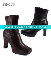 Wholesale 2012 fashion lady boots