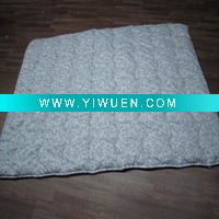 Wholesale high quality and nice design polyester quilt