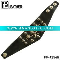 Wholesale Fashion leather bracelet with skulls and bullets